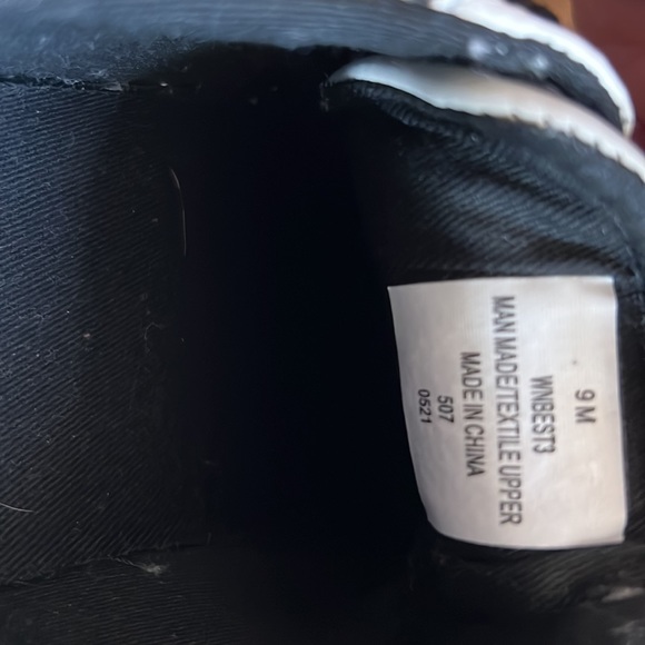 Nine West - Sparkly Zebra Striped Shoes - Size 9M - Picture 4 of 6